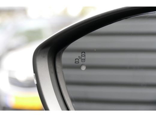 Peugeot 2008 1.2 PURETECH 130PK GT PACK AUTOMAAT / NAVI / ALCANTARA / PDC / CLIMA / 17"LMV / CAMERA V+A / KEYL... ActivLease financial lease