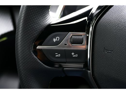 Peugeot 2008 1.2 PURETECH 130PK GT PACK AUTOMAAT / NAVI / ALCANTARA / PDC / CLIMA / 17"LMV / CAMERA V+A / KEYL... ActivLease financial lease