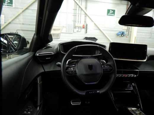 Peugeot 208 1.2 Hybrid 145 e-DCS6 GT | Achterbank in delen neerklapbaar | Achteruitrijcamera | Apple Carplay/... ActivLease financial lease
