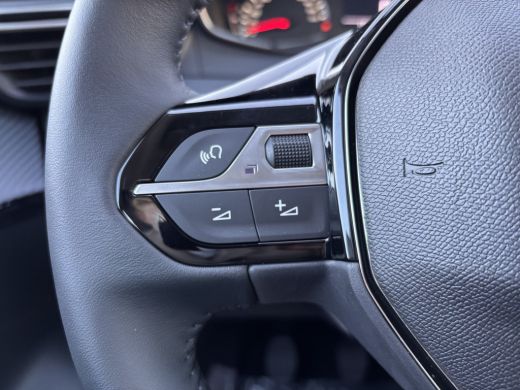 Peugeot 208 Style | 6 airbags (adaptieve front-, zij- en window-airbags) | Airconditioning | Cruise control m... ActivLease financial lease