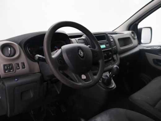 Renault Trafic 1.6 DCI L2H1 VERSNELLINGSBAK NIET IN ORDE | EURO 6 + TREKHAAK ActivLease financial lease