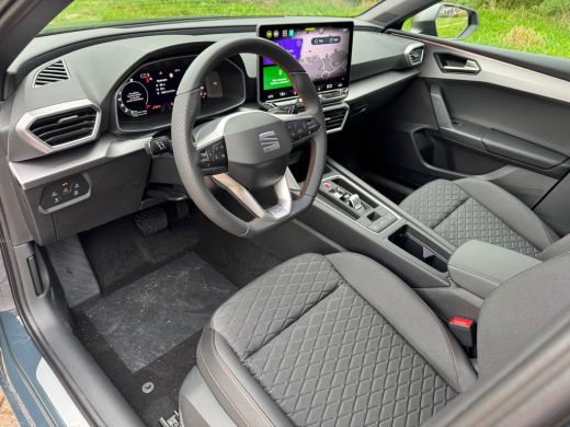 Seat Leon 1.5 TSI e-Hybrid 204pk DSG FR Business | Trekhaak, wegklapbaar | Stoel- en stuurverwarming | Keyl... ActivLease financial lease