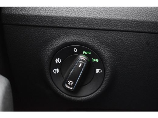 Skoda Superb Combi iV 218PK DSG HYBRID BUSINESS TREKHAAK/NAVI/VIRTUAL ActivLease financial lease