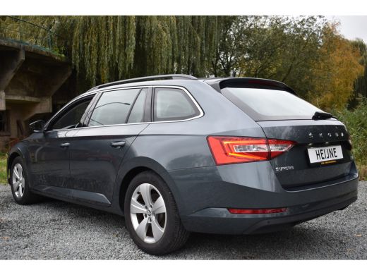 Skoda Superb Combi iV 218PK DSG HYBRID BUSINESS TREKHAAK/NAVI/VIRTUAL ActivLease financial lease