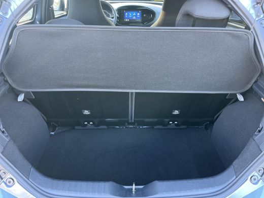 Toyota Aygo 1.0 VVT-i MT Play | Airconditioning | Carplay | Parkeercamera | Adaptive cruise control | ActivLease financial lease