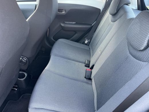 Toyota Aygo 1.0 VVT-i x-play | 5 deurs | Carplay | Airconditioning | Parkeercamera | ActivLease financial lease