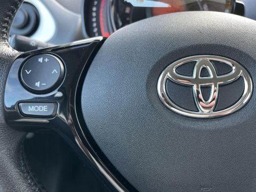 Toyota Aygo 1.0 VVT-i x-play | 5 deurs | Carplay | Airconditioning | Parkeercamera | ActivLease financial lease