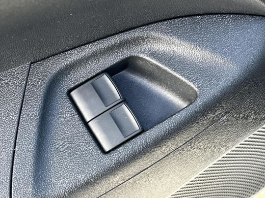 Toyota Aygo 1.0 VVT-i x-play | 5 deurs | Carplay | Airconditioning | Parkeercamera | ActivLease financial lease