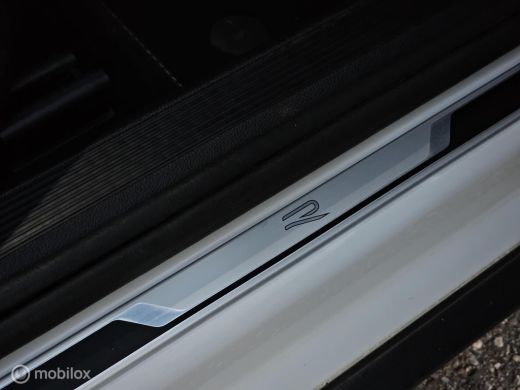 Volkswagen T-Roc 1.5 TSI 3x R-line Panorama/Keyless/Beats/Black Style ActivLease financial lease