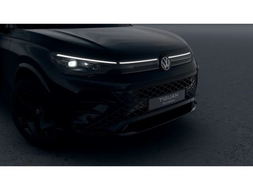 Volkswagen Tiguan R-Line Edition - eHybrid | 'App-Connect' draadloze smartphone integratie | Automatische afstandsr... ActivLease financial lease
