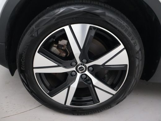 Volvo  XC40 RECHARGE P8 AWD 408 PK + AFN. TREKHAAK | APPLE CARPLAY | 19 INCH | DAB | GOOGLE MAPS ActivLease financial lease