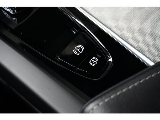 Volvo  XC60 T6 Black Edition | Luchtvering | Stoelventilatie | Trekhaak | ActivLease financial lease