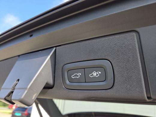 Volvo  XC60 T6 Black Edition | Luchtvering | Stoelventilatie | Trekhaak | ActivLease financial lease