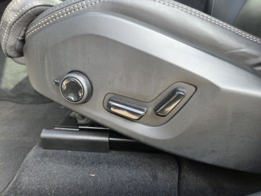 Volvo  XC60 T6 Black Edition | Luchtvering | Stoelventilatie | Trekhaak | ActivLease financial lease