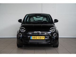 Fiat 500e 3+1 La Prima 42 kWh | Stoelverwarming | Climate Controle | Navigatie | Camera | Apple Carplay & A...