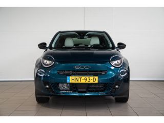 Fiat 600 1.2 Hybrid La Prima | Camera | Lederen bekleding | Stoelverwarming | Parkeersensoren | Keyless | ...