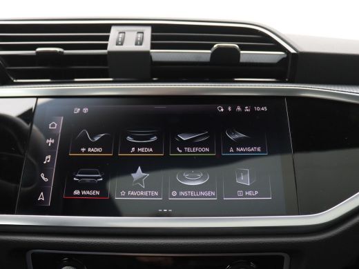 Audi Q3 45 TFSI e S Edition 245PK S-Tronic Pano-Schuifdak, SOH 89%, Trekhaak, PDC voor en achter, Stoelve... ActivLease financial lease