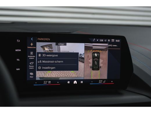 BMW 1 Serie 120 High Executive M Sport Automaat / Panoramadak / Sportstoelen / M Adaptief onderstel / Comfort... ActivLease financial lease