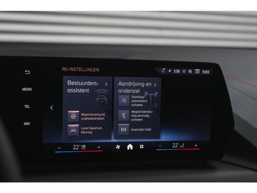 BMW 1 Serie 120 High Executive M Sport Automaat / Panoramadak / Sportstoelen / M Adaptief onderstel / Comfort... ActivLease financial lease