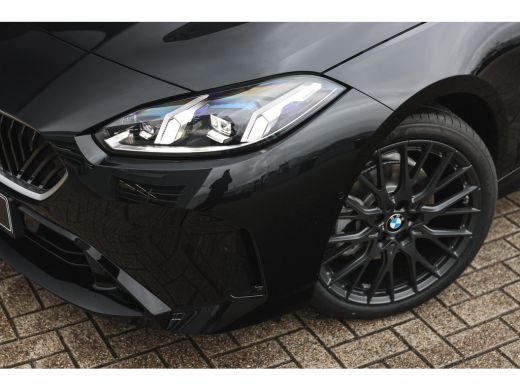 BMW 1 Serie 120 M Sport Automaat / Sportstoelen / M Adaptief onderstel / Achteruitrijcamera / Comfort Access ... ActivLease financial lease