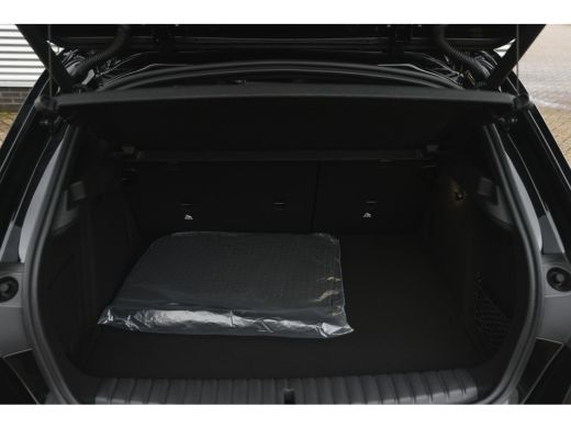 BMW 1 Serie 120 M Sport Automaat / Sportstoelen / M Adaptief onderstel / Achteruitrijcamera / Comfort Access ... ActivLease financial lease