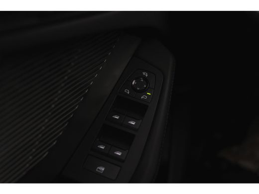 BMW 1 Serie 120 M Sport Automaat / Sportstoelen / M Adaptief onderstel / Achteruitrijcamera / Comfort Access ... ActivLease financial lease