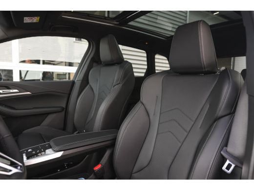 BMW 2 Serie 225e xDrive High Executive M Sport Automaat / Panoramadak / Trekhaak / Sportstoelen / M Adaptief ... ActivLease financial lease