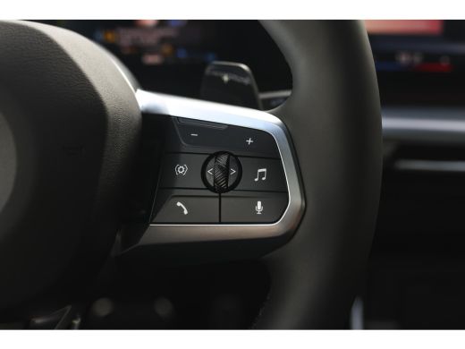 BMW 2 Serie 225e xDrive High Executive M Sport Automaat / Panoramadak / Trekhaak / Sportstoelen / M Adaptief ... ActivLease financial lease