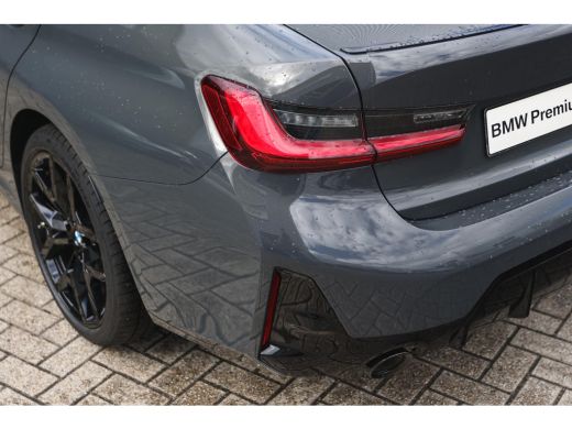 BMW 3 Serie 330e High Executive M Sport Automaat / Schuif-kanteldak / Sportstoelen / M Adaptief onderstel / A... ActivLease financial lease