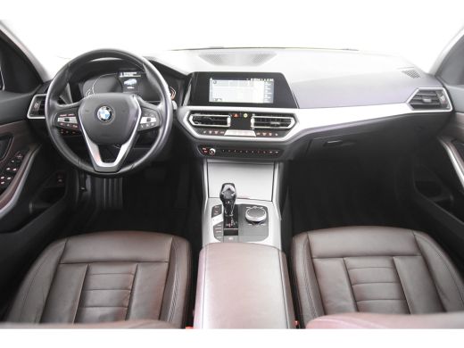 BMW 3 Serie Touring 320i *1ste Eigenaar*Leer*Navigatie*Trekhaak* ActivLease financial lease