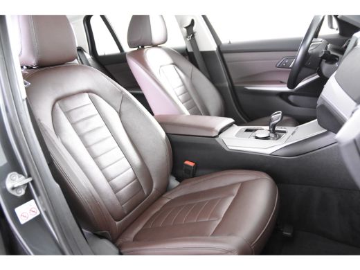 BMW 3 Serie Touring 320i *1ste Eigenaar*Leer*Navigatie*Trekhaak* ActivLease financial lease