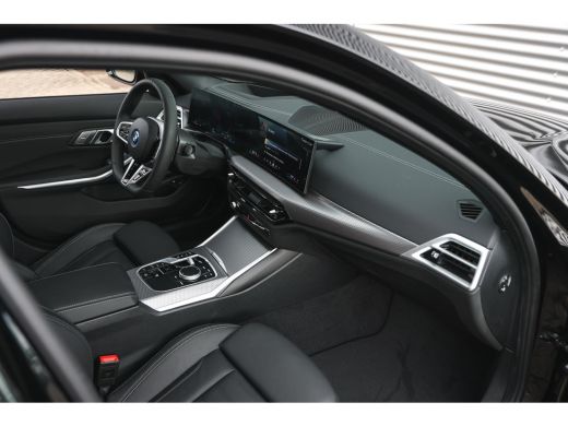 BMW 3 Serie Touring 330e High Executive M Sport Automaat / Panoramadak / Sportstoelen / Comfort Access / Stuu... ActivLease financial lease