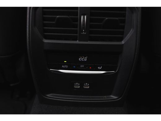 BMW 3 Serie Touring 330e High Executive M Sport Automaat / Panoramadak / Sportstoelen / Comfort Access / Stuu... ActivLease financial lease