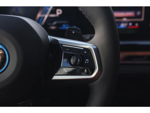 BMW 5 Serie Touring 530e M Sport Automaat / Trekhaak / Stoelventilatie / Comfort Access / Adaptieve LED / Par... ActivLease financial lease