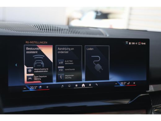 BMW 5 Serie Touring 530e M Sport Automaat / Trekhaak / Stoelventilatie / Comfort Access / Adaptieve LED / Par... ActivLease financial lease