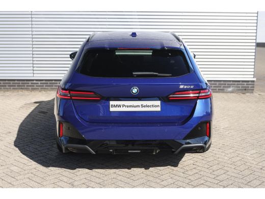 BMW 5 Serie Touring 530e M Sport Automaat / Trekhaak / Stoelventilatie / Comfort Access / Adaptieve LED / Par... ActivLease financial lease