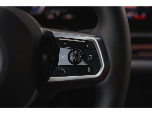 BMW i5 eDrive40 High Executive M Sport / Comfort Access / M Sportonderstel / Adaptieve LED / Parking Ass... ActivLease financial lease