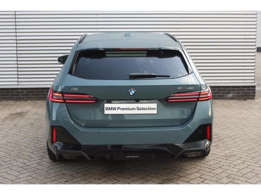 BMW i5 eDrive40 High Executive M Sport / Comfort Access / M Sportonderstel / Adaptieve LED / Parking Ass... ActivLease financial lease