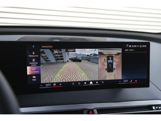 BMW iX xDrive50 High Executive / Panoramadak / Trekhaak / Adaptief onderstel / Soft-Close / Laserlight /... ActivLease financial lease