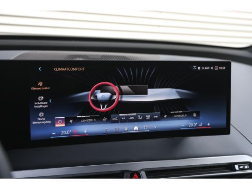 BMW iX xDrive50 High Executive / Panoramadak / Trekhaak / Adaptief onderstel / Soft-Close / Laserlight /... ActivLease financial lease