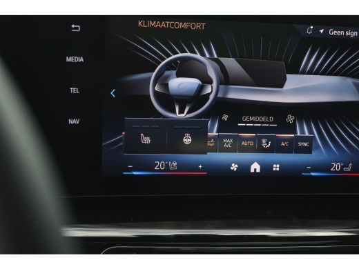 BMW iX1 eDrive20 High Executive M Sport / Panoramadak / Sportstoelen / Trekhaak / M Adaptief onderstel / ... ActivLease financial lease