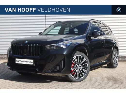 BMW X1 xDrive30e High Executive M Sport Automaat / Panoramadak / Trekhaak / Sportstoelen / M Adaptief on...