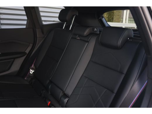 BMW X1 xDrive30e High Executive M Sport Automaat / Panoramadak / Trekhaak / Sportstoelen / M Adaptief on... ActivLease financial lease