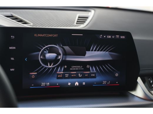 BMW X1 xDrive30e High Executive M Sport Automaat / Panoramadak / Trekhaak / Sportstoelen / M Adaptief on... ActivLease financial lease