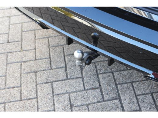 BMW X1 xDrive30e High Executive M Sport Automaat / Panoramadak / Trekhaak / Sportstoelen / M Adaptief on... ActivLease financial lease