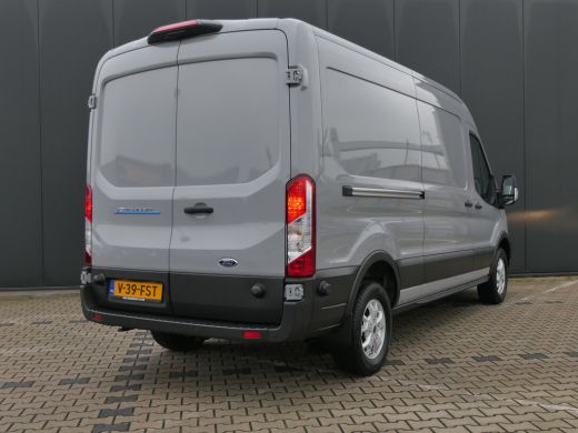 Ford E-Transit 350 L3H2 Trend 68 kWh | PRO Power Stopcontacten | Adaptive Cruise | BLIS | 360 Camera | Lichtmeta... ActivLease financial lease