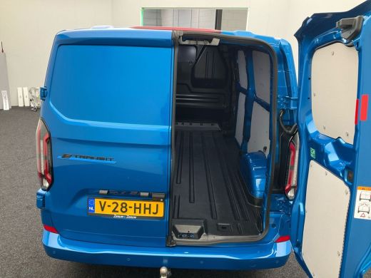Ford E-Transit Custom 320 L2H1 Limited 65 kWh | Trekhaak | Adaptive Cruise | BLIS | Verwarmde Voorruit | Navigatie | Ca... ActivLease financial lease