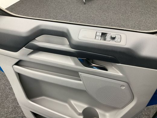 Ford E-Transit Custom 320 L2H1 Limited 65 kWh | Trekhaak | Adaptive Cruise | BLIS | Verwarmde Voorruit | Navigatie | Ca... ActivLease financial lease