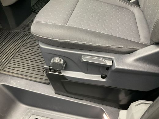 Ford E-Transit Custom 320 L2H1 Limited 65 kWh | Trekhaak | Adaptive Cruise | BLIS | Verwarmde Voorruit | Navigatie | Ca... ActivLease financial lease