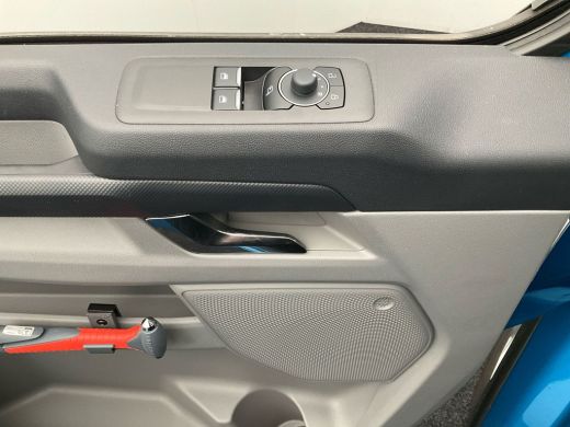 Ford E-Transit Custom 320 L2H1 Limited 65 kWh | Trekhaak | BLIS | Adaptive Cruise | Navigatie | LED | Keyless | Stoelve... ActivLease financial lease